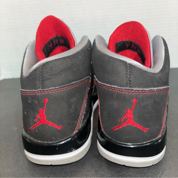 Jordan Nike Hi Top Basketball Sneakers Boys 4Y #602662-004 Black & Gray W/red - Picture 3 of 11
